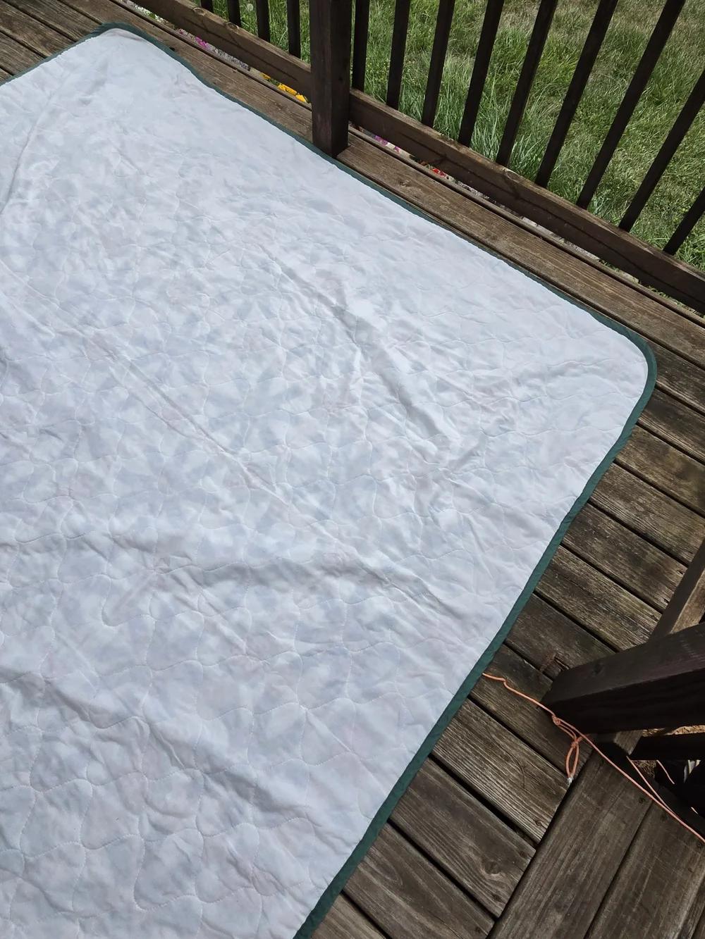 Vintage Springs Classic Floral Double Wedding Ring Manufactured Quilt Blue Pink